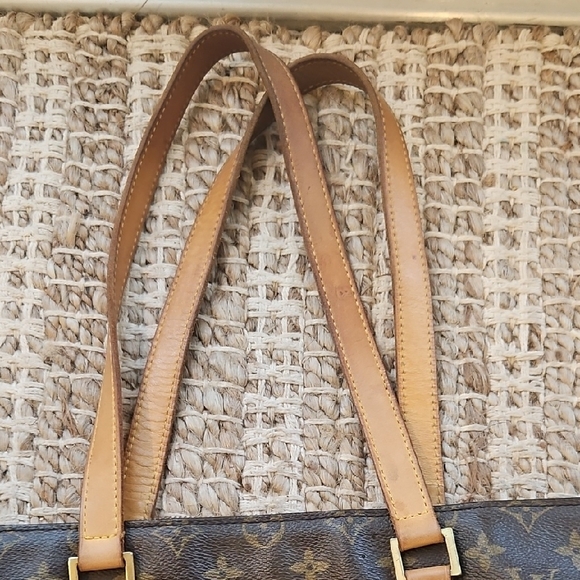Louis Vuitton Classic Monogram Tote with Tan Straps - Picture 8 of 13